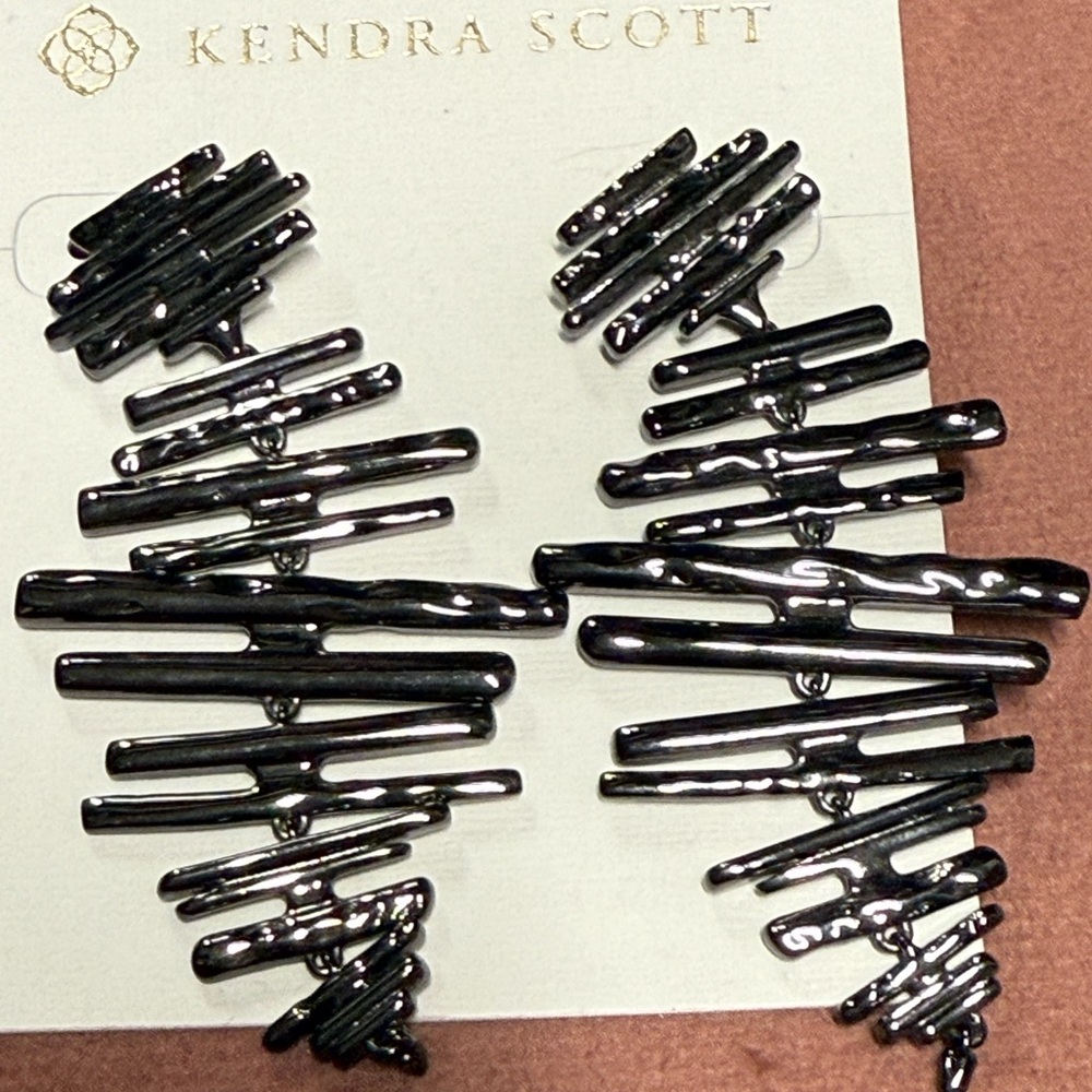 Kendra Scott Glossy gunmetal Black Statement Earrings